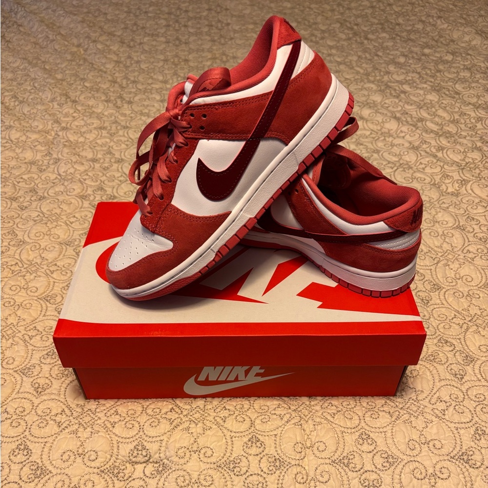 Nike Low Dunks Valentines Day